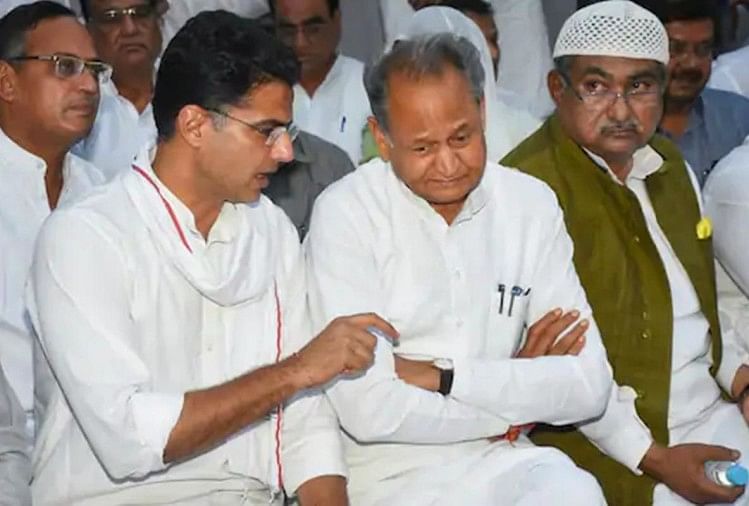 अशोक गहलोत-सचिन पायलट (फाइल फोटो)