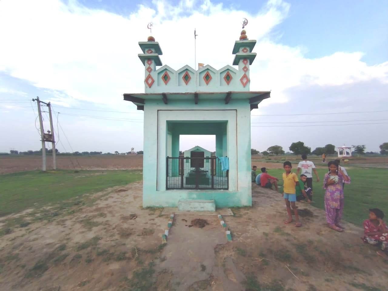 शहीद हसन अली का समाधि स्थल। 
