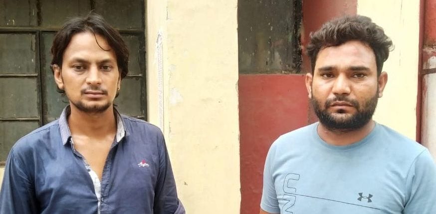  पुलिस मुठभेड़ में गिरफ्तार मौनू उर्फ मंजीत व सचिन गुर्जर।
