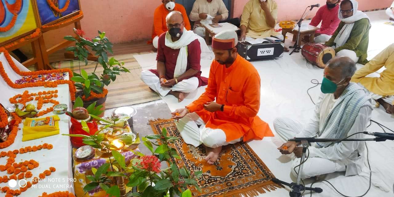 अयोध्या में राम मंदिर निर्माण के दौरान नागाजी सरस्वती विद्यामंदिर माल्देपुर में हवन-पूजन करते र अयोध्या में राम मंदिर निर्माण के दौरान नागाजी सरस्वती विद्यामंदिर माल्देपुर में हवन-पूजन करते र