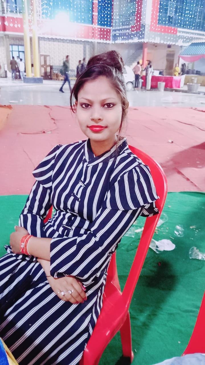 जालौन जिले के उरई कोतवाली का मामला ः मृतका नीशु की फाइल फोटो जालौन जिले के उरई कोतवाली का मामला ः मृतका नीशु की फाइल फोटो