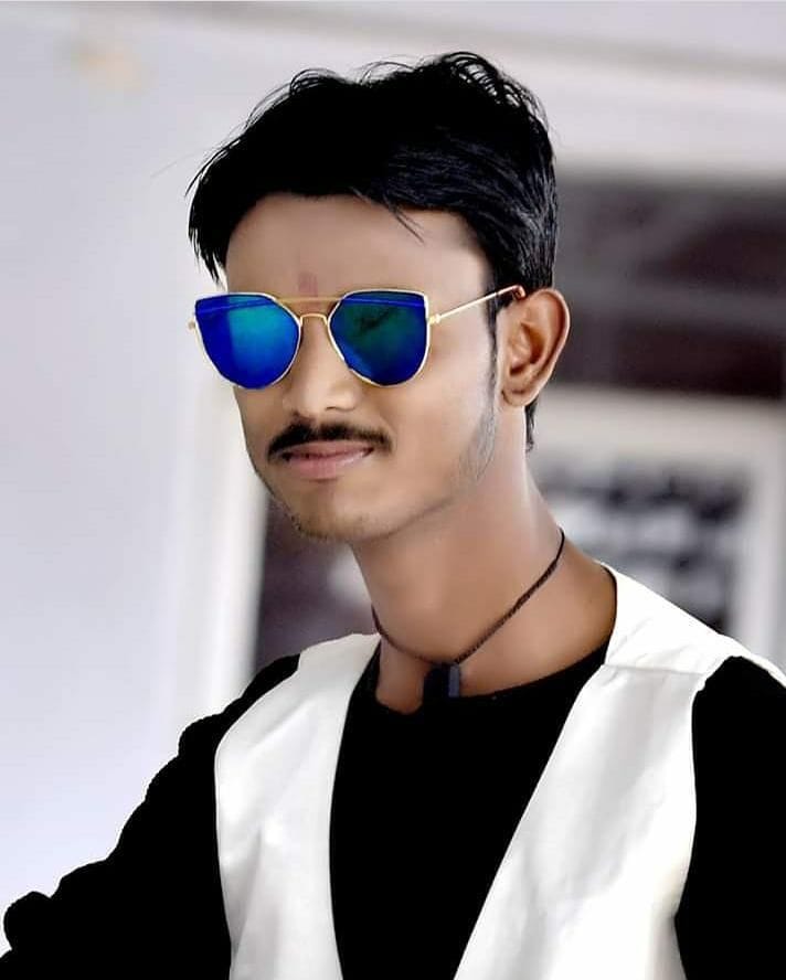 कमलेश कुशवाहा। कमलेश कुशवाहा।