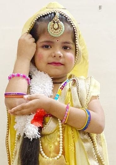 एटूजेड निवासी धन्य वर्मा। एटूजेड निवासी धन्य वर्मा।