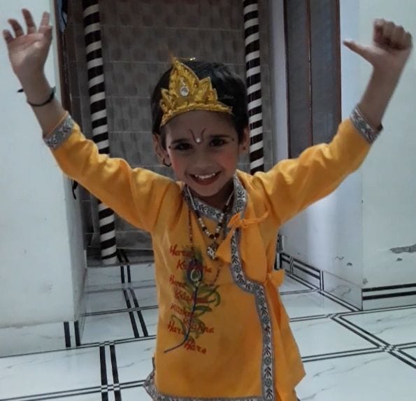 किडजी स्कूल नई मंडी का छात्र जन्माष्टमी बनाते हुए। किडजी स्कूल नई मंडी का छात्र जन्माष्टमी बनाते हुए।