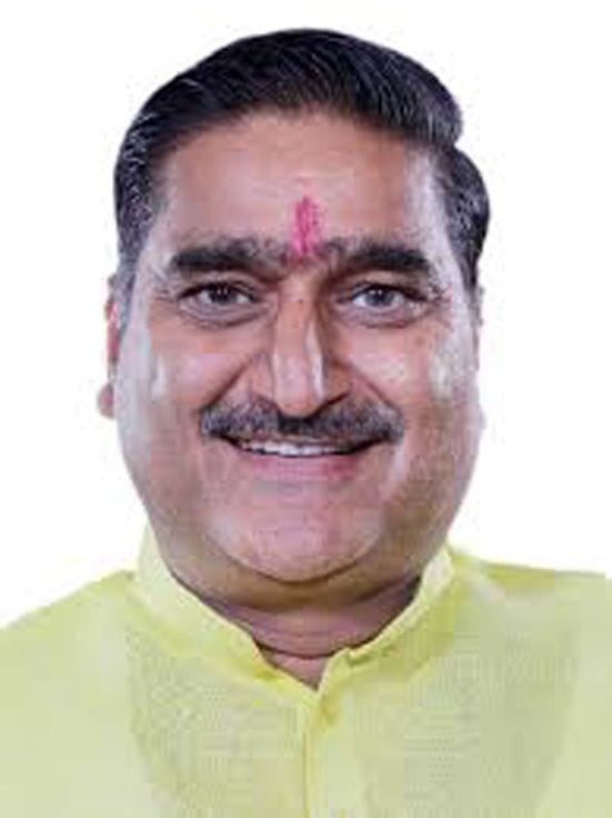 सतीश गौतम । सांसद