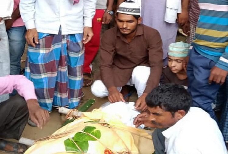 मुस्लिम समाज के लोगों ने कराया हरिओम का अंतिम संस्कार
