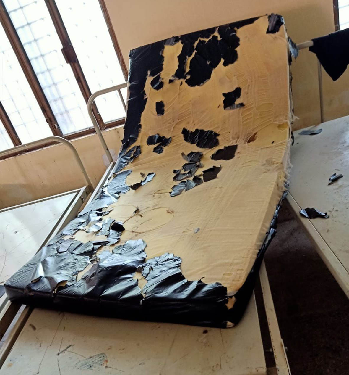 Kovid hospitals in bad condition, patients suffering Kovid hospitals in bad condition, patients suffering