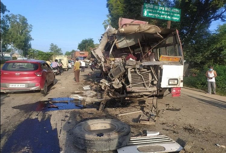 Two Roadways Buses Collide In Lucknow Many Died - लखनऊ में ...