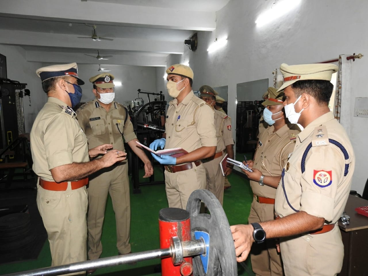 पुलिस लाइन में जिम का निरीक्षण करते एडीजी राजीव सभरवाल पुलिस लाइन में जिम का निरीक्षण करते एडीजी राजीव सभरवाल