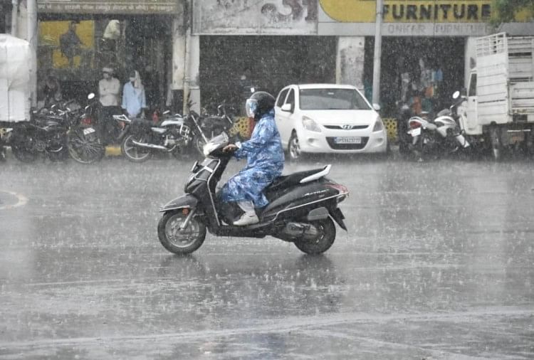 गोरखपुर में बारिश।