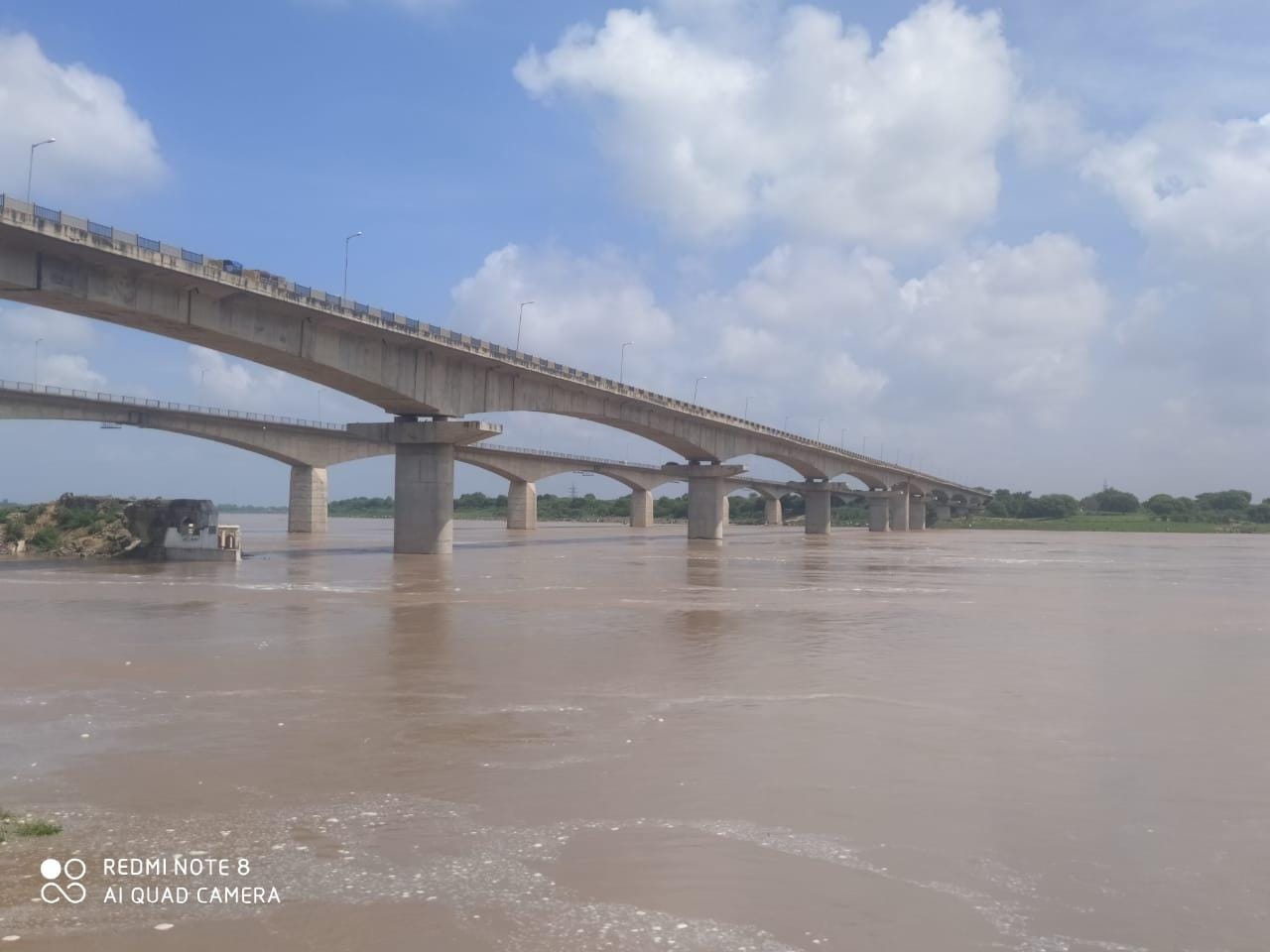 कालपी में यमुना नदी में बढ़ा जलस्तर