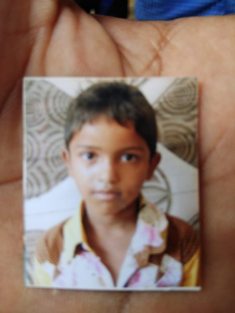 जेठवारा के प्राइमरी स्कूल सराय देवराय के समीप सड़क हादसे में मृत बालक शीबू। फाइल फोटो जेठवारा के प्राइमरी स्कूल सराय देवराय के समीप सड़क हादसे में मृत बालक शीबू। फाइल फोटो