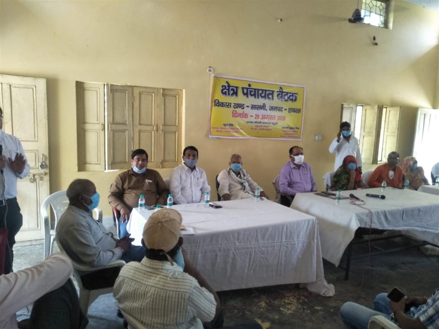 क्षेत्र पंचायत की बैठक में मंचासीन अतिथि क्षेत्र पंचायत की बैठक में मंचासीन अतिथि