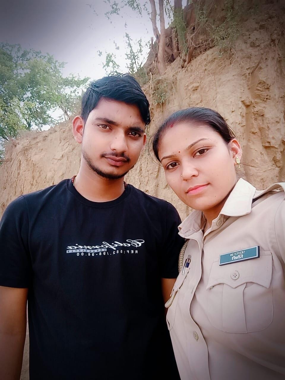 मृतक मनीष व महिला सिपाही रिंकी