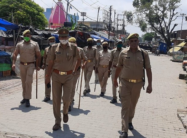 चिलकाना में लॉकडाउन के दौरान गश्त करती पुलिस।