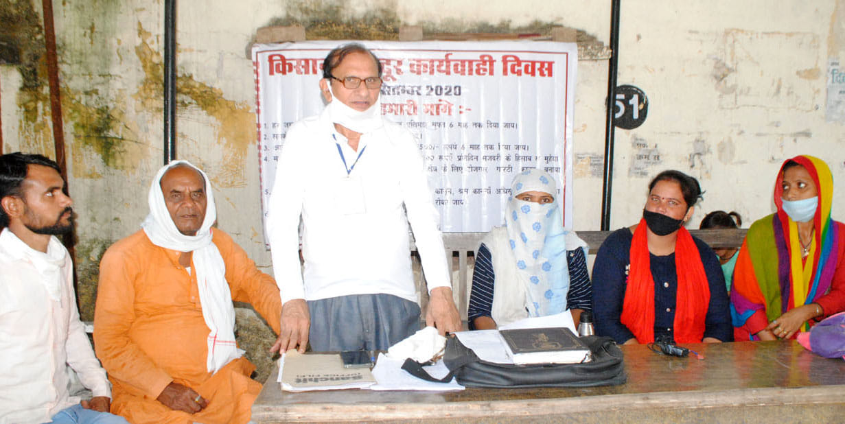 फोटो-4- कार्यक्रम में बोलते रूद्रप्रसाद मिश्र फोटो-4- कार्यक्रम में बोलते रूद्रप्रसाद मिश्र