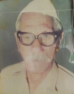 नजीबाबाद - प्रसिद्घ माटी कलाकार स्व.भगवान दास प्रजापति।