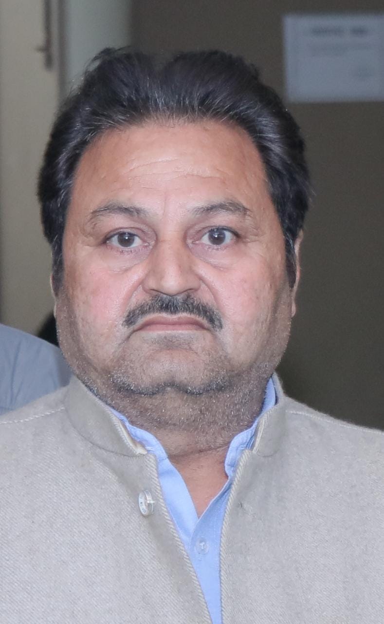 उत्तर प्रदेश राज्य कर्मचारी महासंघ के जिलाध्यक्ष अर्जुन सिंह त्यागी। उत्तर प्रदेश राज्य कर्मचारी महासंघ के जिलाध्यक्ष अर्जुन सिंह त्यागी।