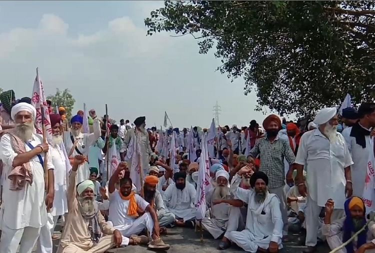 Farmers Protest In Amritsar Of Punjab, Amritsar-delhi National Highway Jam  - पंजाब: कृषि अध्यादेशों के खिलाफ किसानों का प्रदर्शन, अमृतसर-दिल्ली  राष्ट्रीय राजमार्ग रोका - Amar ...