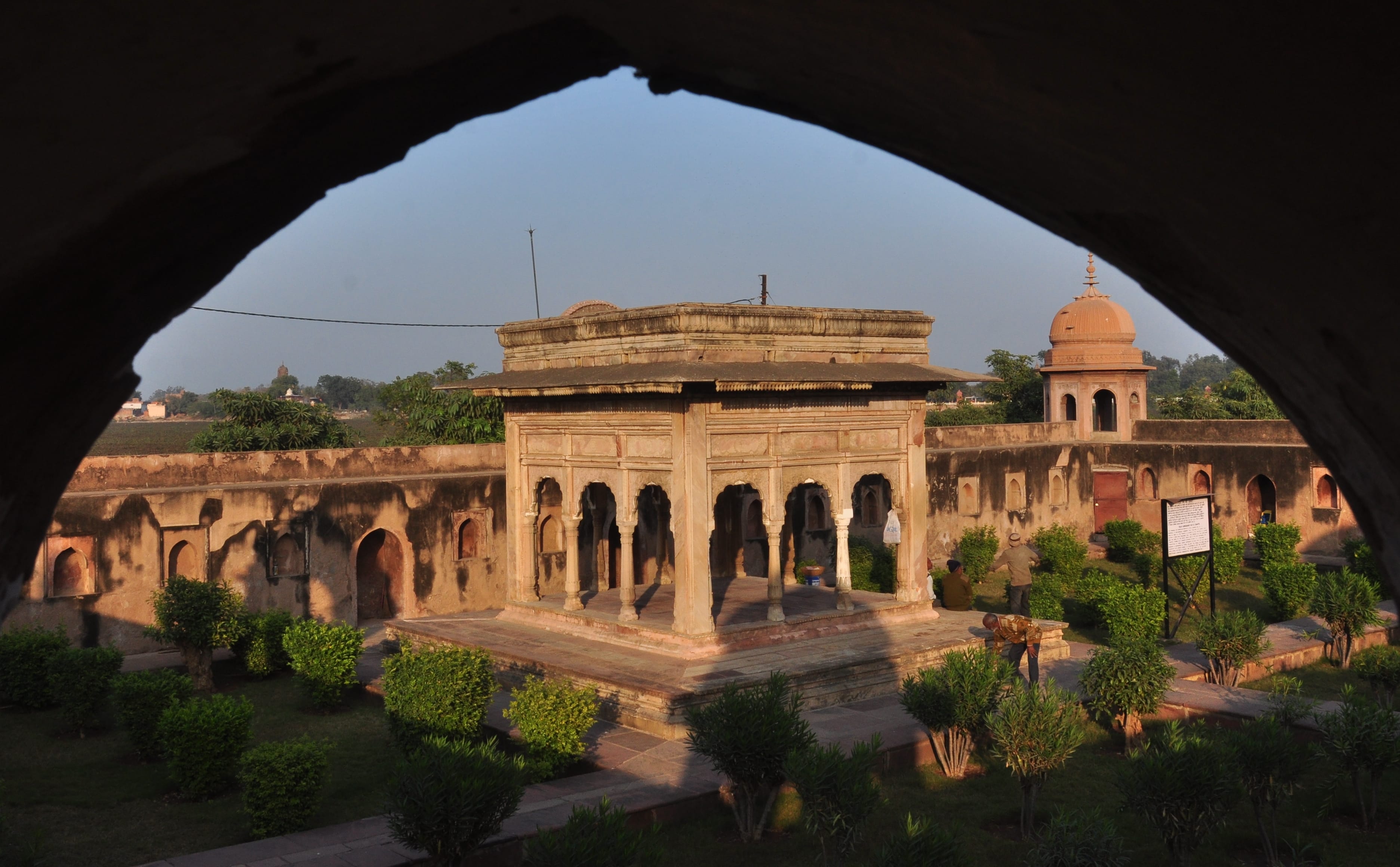 झांसी के राजा गंगाधर राव की छतरी। अमर उजाला