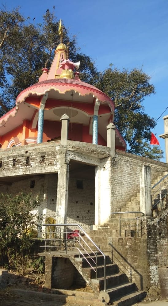 नजीबाबाद -कोटद्वार मार्ग पर महाभारत कालीन नगर मोरध्वज को किला। नजीबाबाद -कोटद्वार मार्ग पर महाभारत कालीन नगर मोरध्वज को किला।