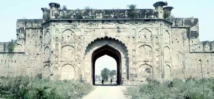 नजीबाबाद के पास सुलताना डाकू का किला। नजीबाबाद के पास सुलताना डाकू का किला।