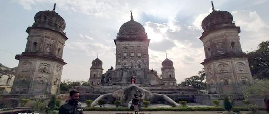 ओयल का मेंढक मंदिर। संवाद ओयल का मेंढक मंदिर। संवाद