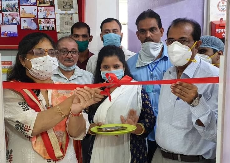 जिला अस्पताल के ब्लड बैंक में अमर उजाला फाउंडेशन की ओर से आयोजित स्वैच्छिक रक्तदान शिविर का उदघ? जिला अस्पताल के ब्लड बैंक में अमर उजाला फाउंडेशन की ओर से आयोजित स्वैच्छिक रक्तदान शिविर का उदघ?