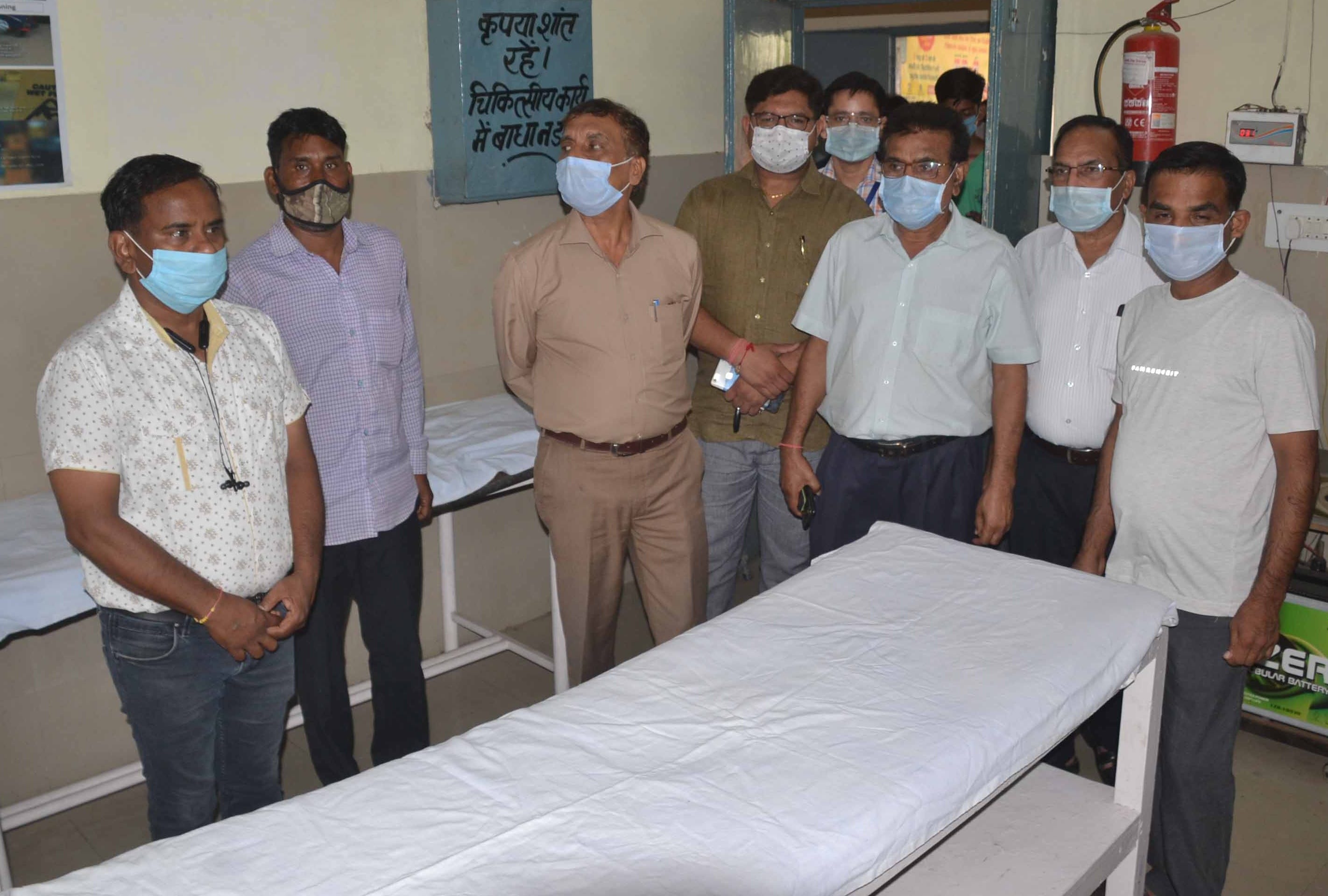 शामली सीएचसी में निरिक्षण करते नवनियुक्त सीएमओ डा0वीर बाहदुर ढाका शामली सीएचसी में निरिक्षण करते नवनियुक्त सीएमओ डा0वीर बाहदुर ढाका