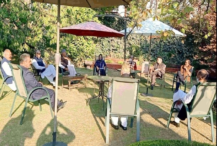 कश्मीर मसले का सियासी हल निकालने की लड़ाई जारी रहेगी : फारूक अब्दुल्ला