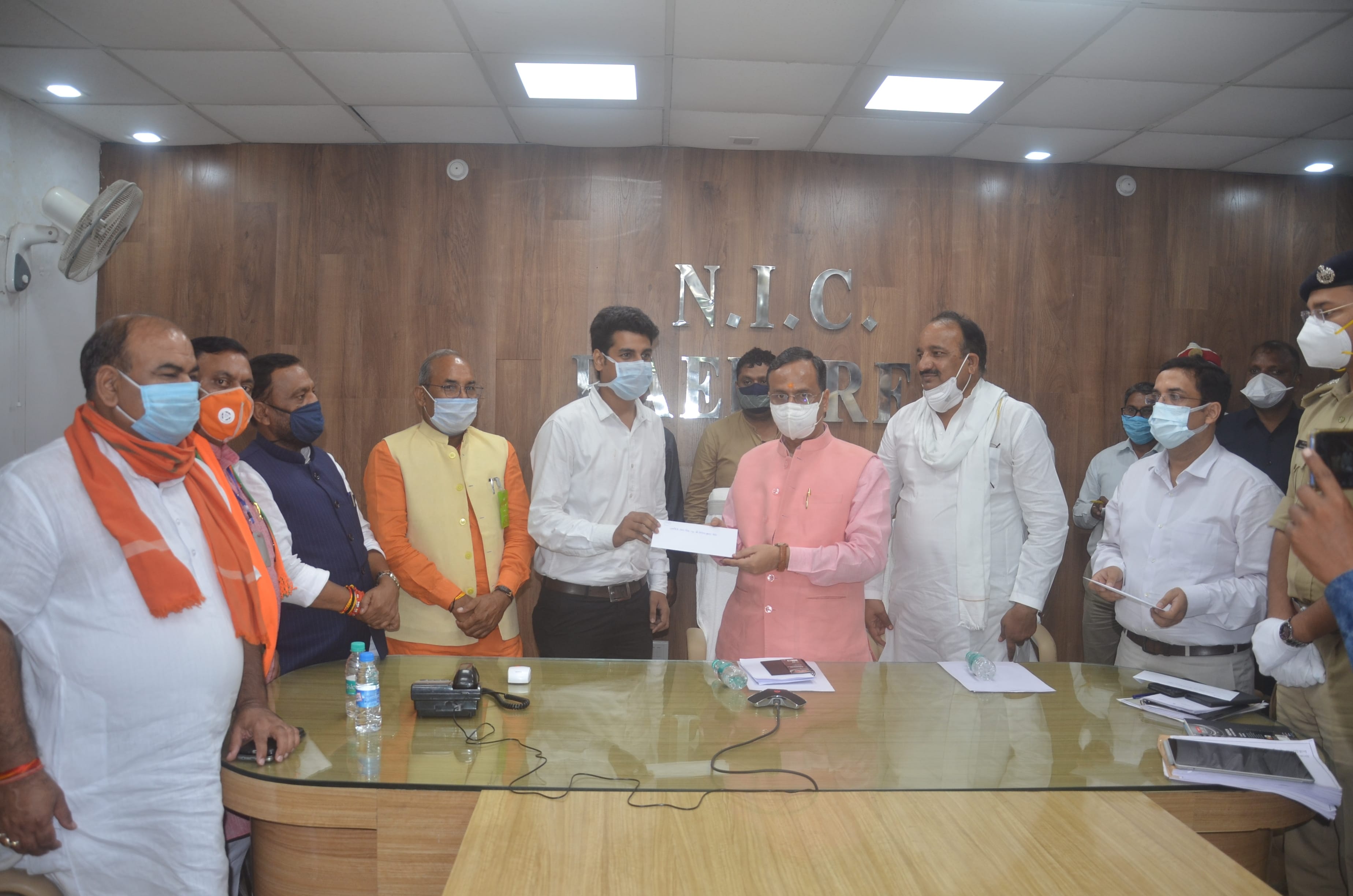 रायबरेली में शुक्रवार को एनआईसी में मुख्यमंत्री के लाइव प्रसारण के दौरान शिक्षक भर्ती में चयनित रायबरेली में शुक्रवार को एनआईसी में मुख्यमंत्री के लाइव प्रसारण के दौरान शिक्षक भर्ती में चयनित