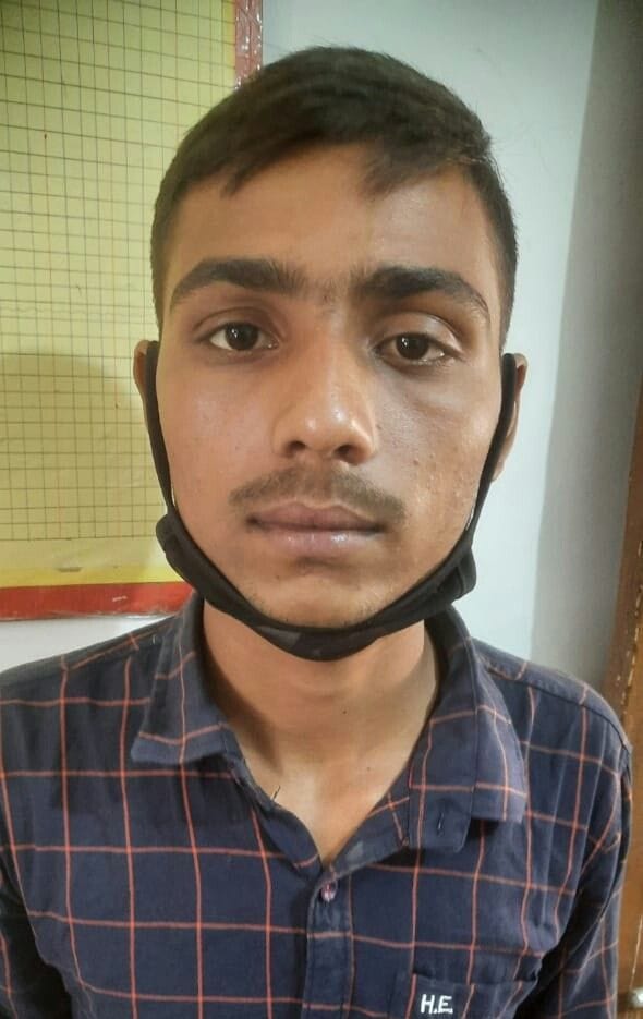 निक्कू दूबे (युवक को मारने पीटने का अभियुक्त)