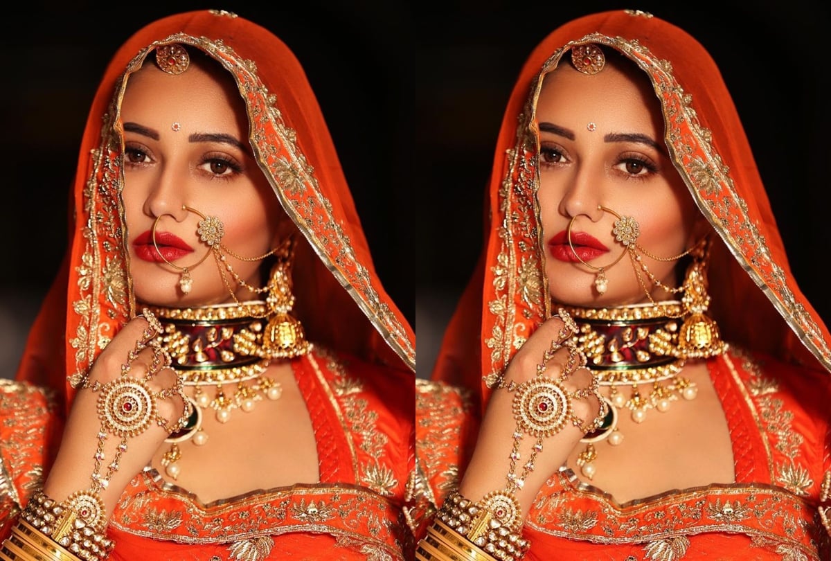 Rashmi Desai Look Beautiful In Pic Up Ki Beauty After Rajasthani Bengali Bride - मांग में सिंदूर और साड़ी में रश्मि देसाई ने शेयर की तस्वीर, फैंस बोले- 'आई हो यूपी बिहार
