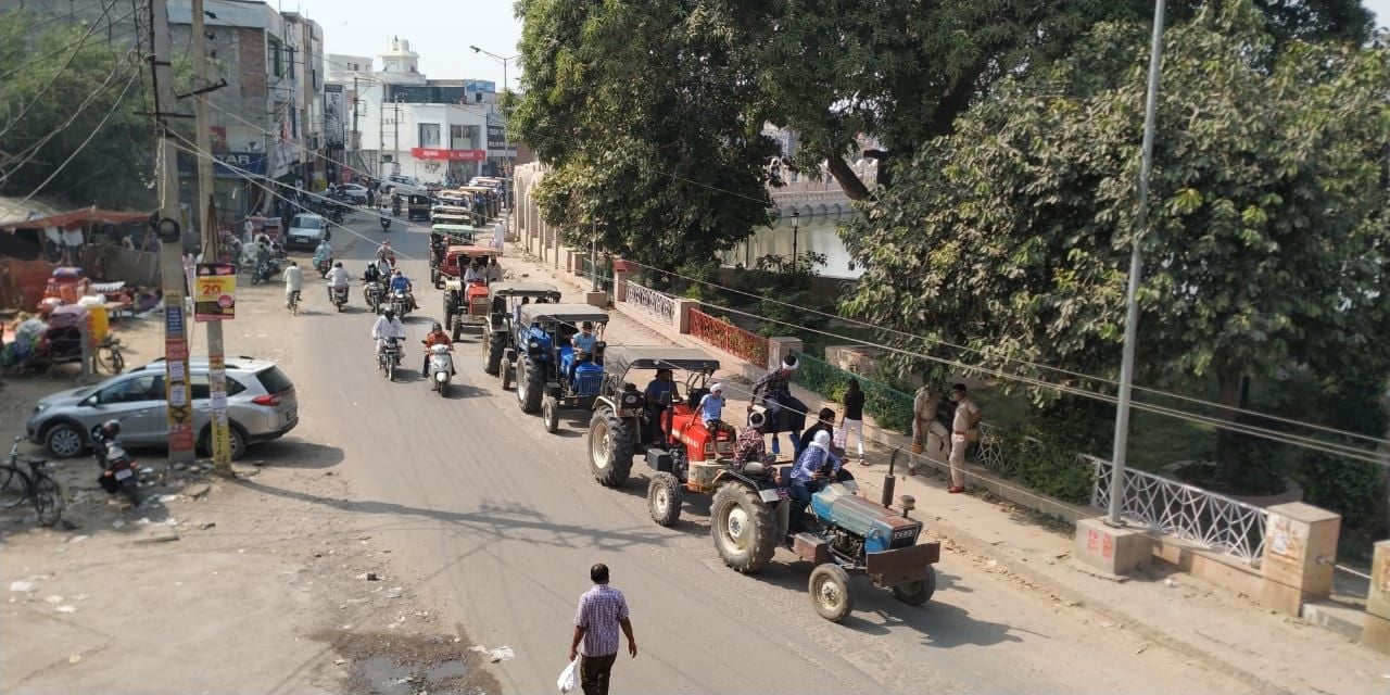रानी तालाब से निकलती किसान क्रांति यात्रा। रानी तालाब से निकलती किसान क्रांति यात्रा।