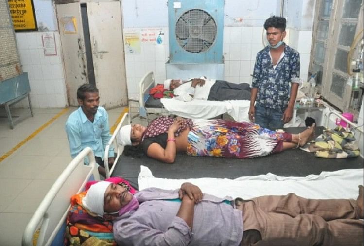 Imrat, Geeta and Suraj injured in village sire incident in district hospital