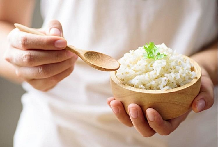 There Are Many Benefits Of Eating Rice - हमारे शरीर के लिए क्यों जरूरी है  चावल खाना, जाने इसके कई छुपे जादुई फायदों के बारे में - Amar Ujala Hindi  News Live