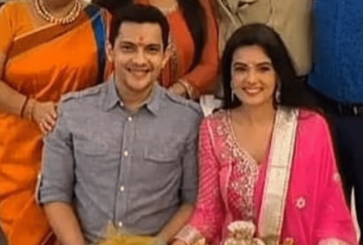 Aditya Narayan And Shweta Agrawal Roka Ceremony Picture Viral On Social  Media - आदित्य नारायण और श्वेता अग्रवाल की शादी की तैयारियां शुरू, देखिए रोका  सेरेमनी की पहली तस्वीर ...