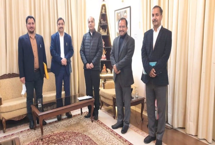 सीएम जयराम केंद्रीय नेतृत्व के साथ करेंगे बैठक, कुछ मंत्रियों की कुर्सी पड़ सकती है खतरे में