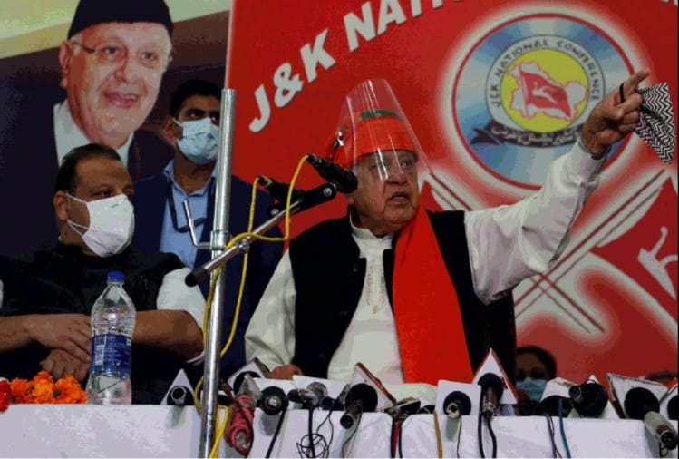 जम्मू में सियासी घमासान, गुपकार गठबंधन की मोर्चाबंदी को उतरी भाजपा