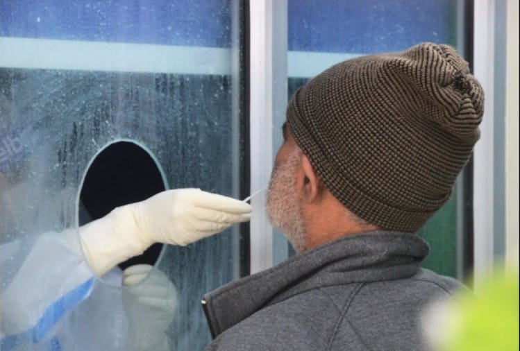 कोरोना मामले बढ़ने पर प्रिंसिपल ले सकेंगे शिक्षण संस्थानों को बंद करने का फैसला