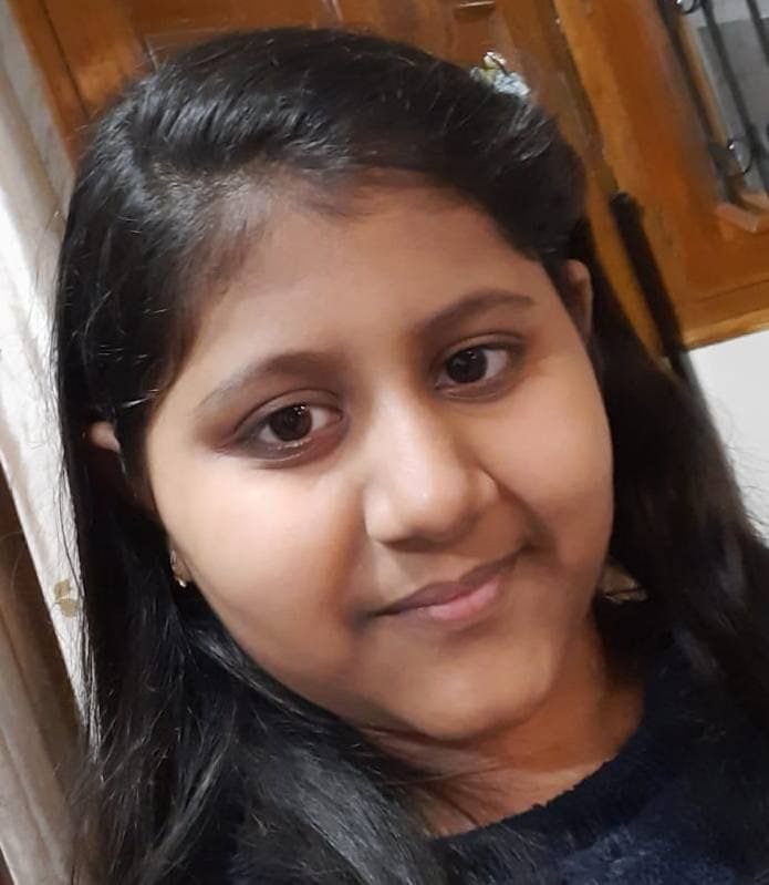 मृतक ईशनी का फाइल फोटो मृतक ईशनी का फाइल फोटो