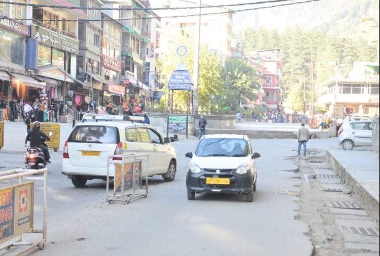 वोल्वो बसें न चलाने से हिमाचल के पर्यटन स्थल सूने,  कारोबार को लगा झटका