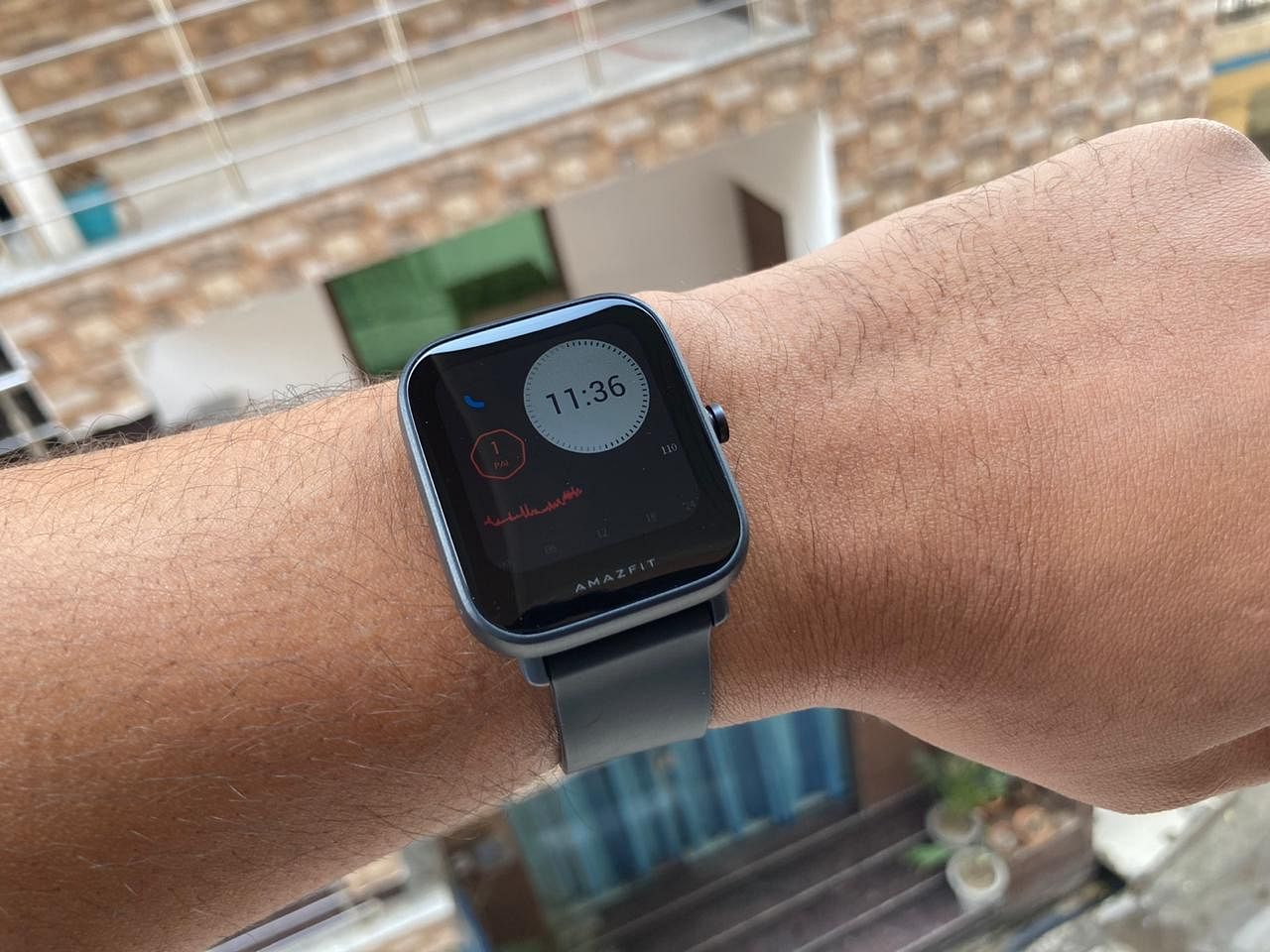 amazfit bip light grey