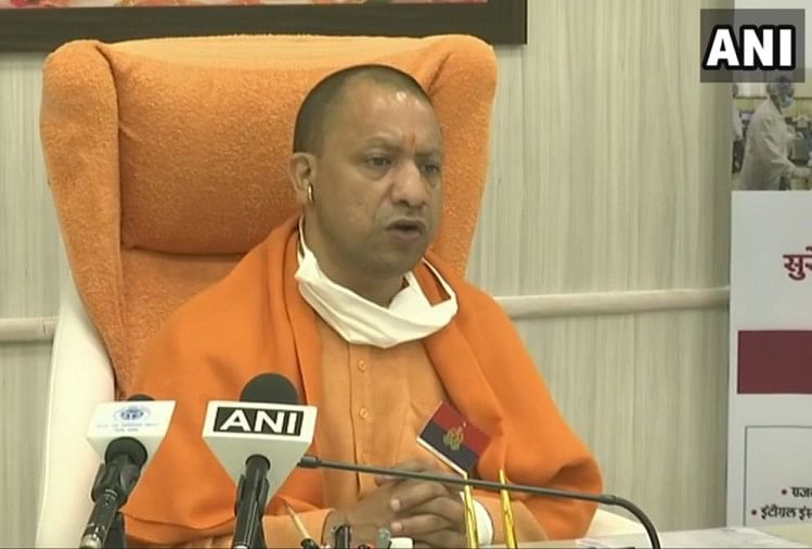 धर्मांतरण पर अंकुश लगाने संबंधी कानून को योगी कैबिनेट की हरी झंडी मुख्यमंत्री योगी आदित्यनाथ