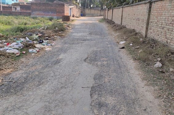 कंदवा का खोर-गौसपुर क्षतिग्रस्त मार्ग। कंदवा का खोर-गौसपुर क्षतिग्रस्त मार्ग।