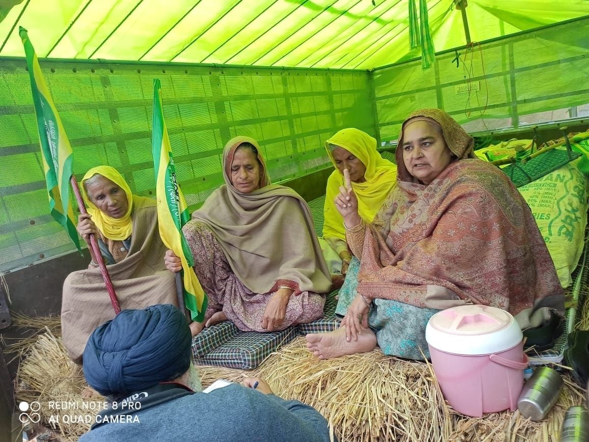दिल्ली कूच के लिए निकली पंजाब की महिलाएं। संवाद दिल्ली कूच के लिए निकली पंजाब की महिलाएं। संवाद