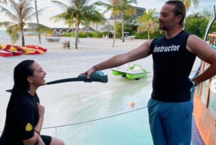 Sonakshi Sinha Shared Her Maldives Vacation Pictures And Said I Am Now A Licensed Scuba Diver - लंबे इंतजार के बाद मालदीव में सोनाक्षी सिन्हा का सपना हुआ पूरा, पोस्ट लिखकर बताया- '