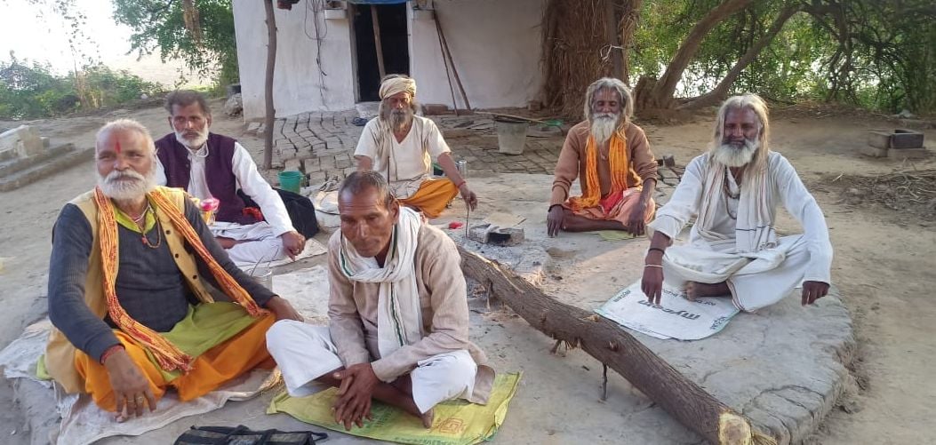 फोटो संख्या 37 पवित्र स्नान करने पहुंचे संतों ने पचनद किनारे जमाया डेरा