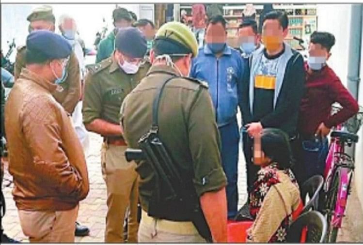 Interrogating police