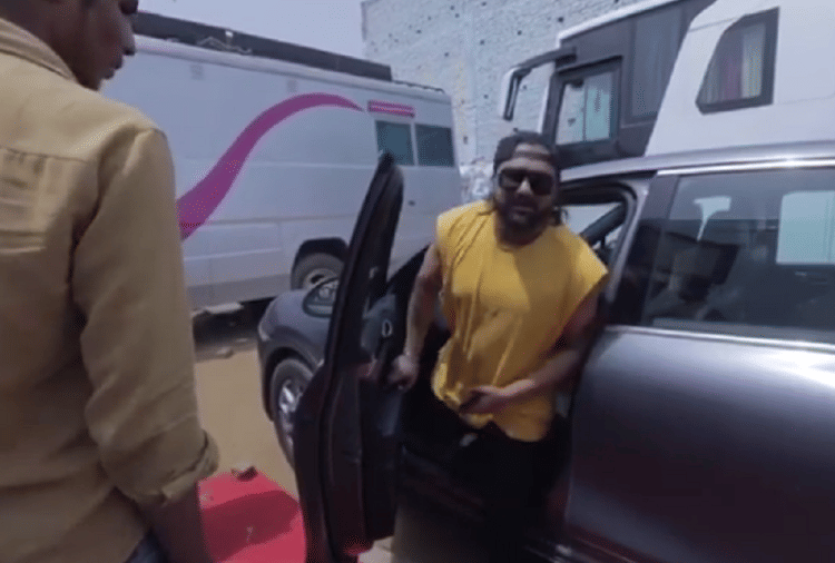 हनी सिंह: Porsche Cayenne